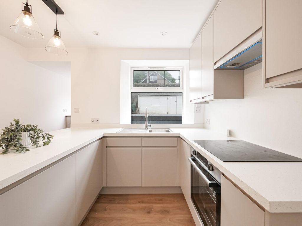 Property photo 3 of 10 Kitchen 1-2