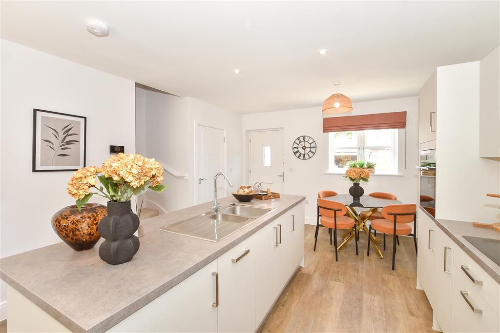 Property photo 1 of 12 Kitchen