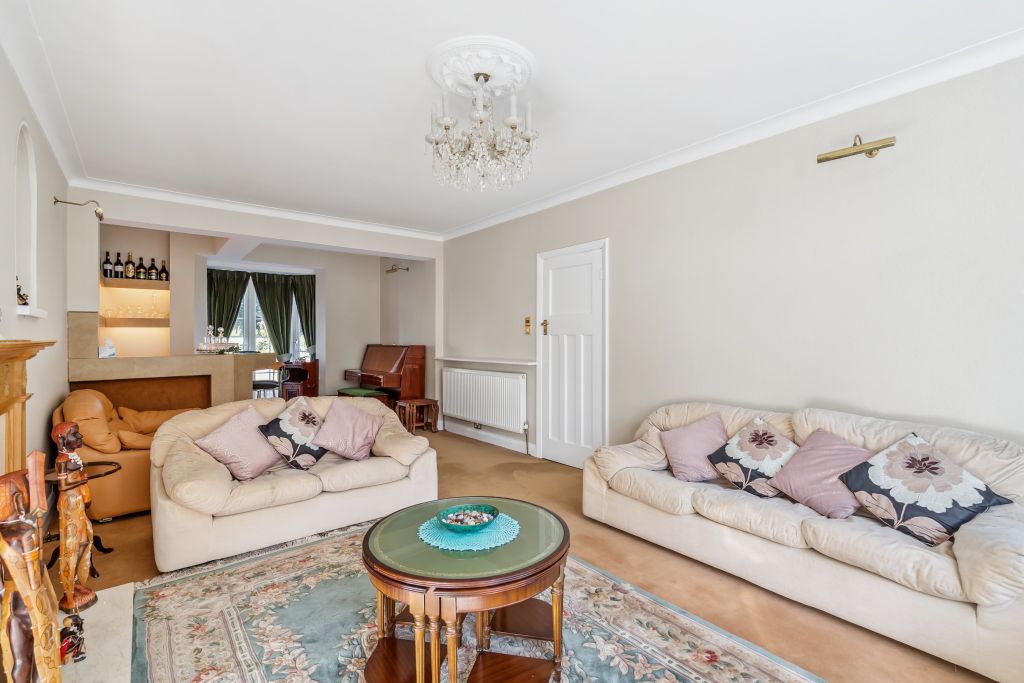 Property photo 3 of 22