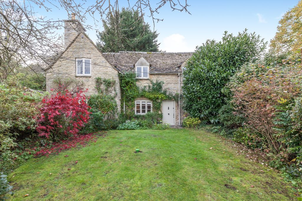 Property photo 1 of 10 External