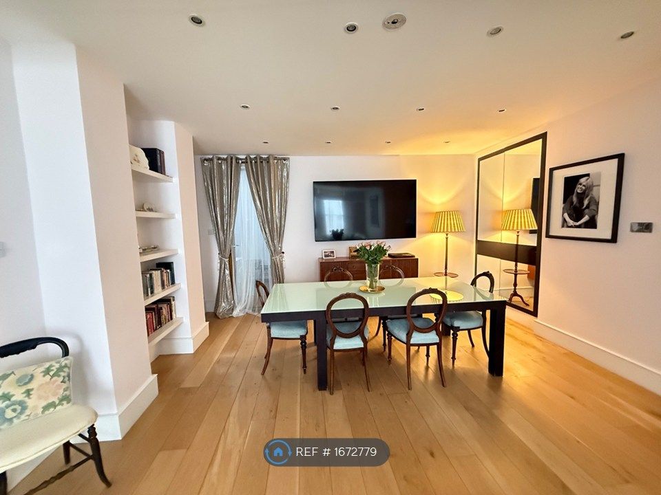 Property photo 2 of 31
