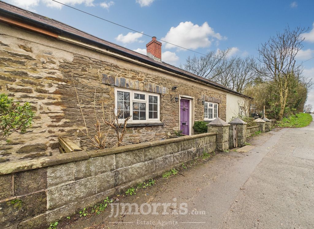 Property photo 1 of 28