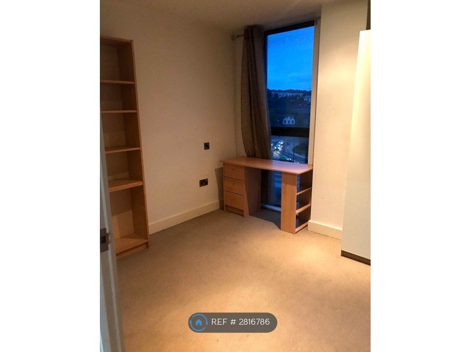 Property photo 3 of 28