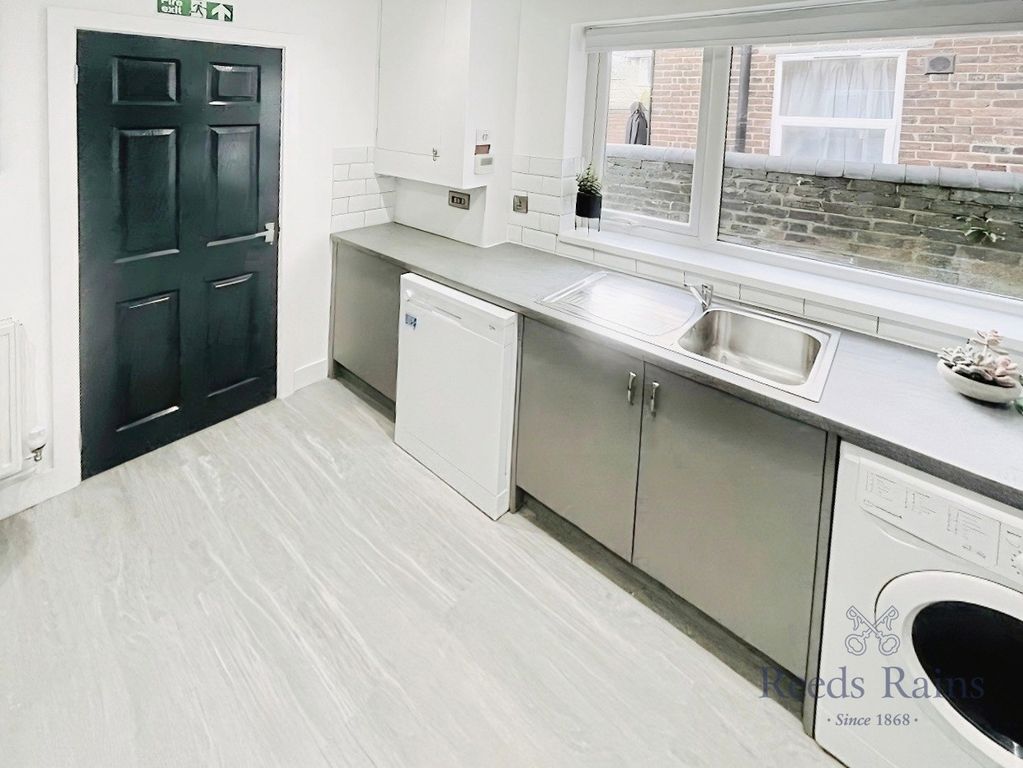 Property photo 2 of 8 Pbox-Img.Jpg
