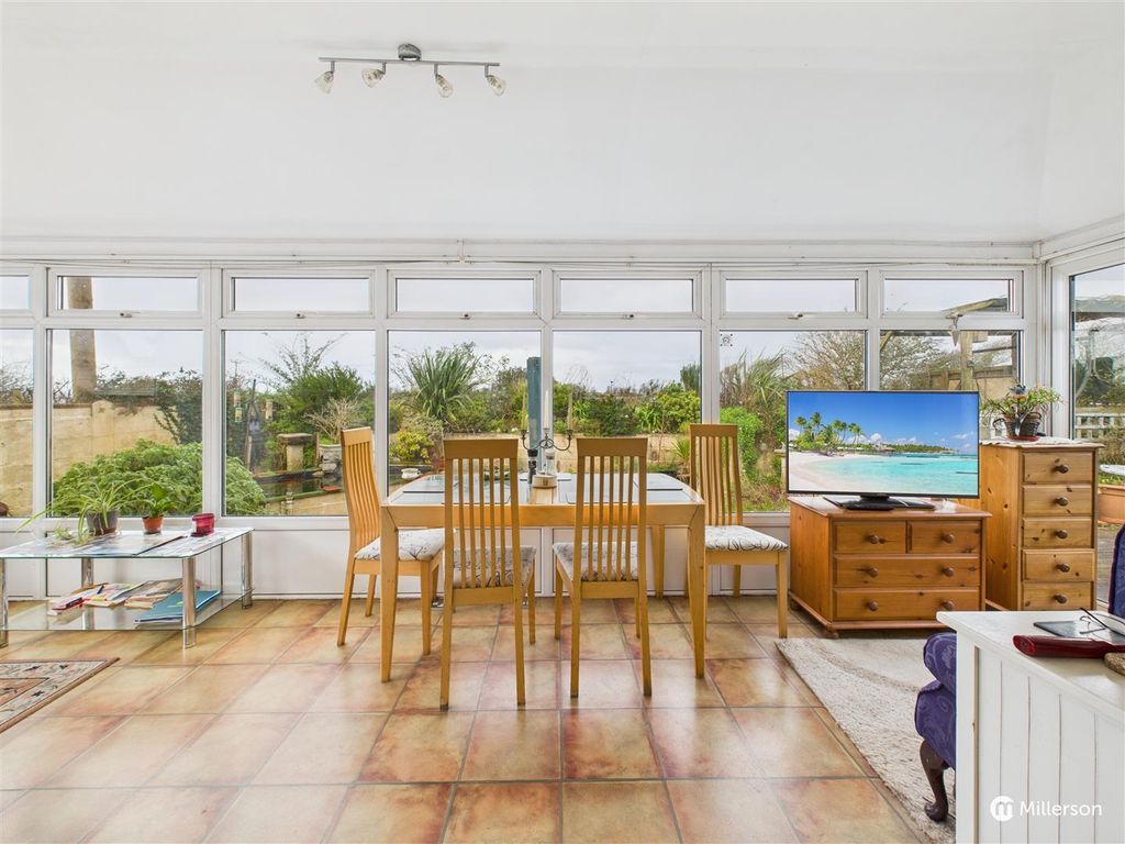 Property photo 2 of 26 Conservatory