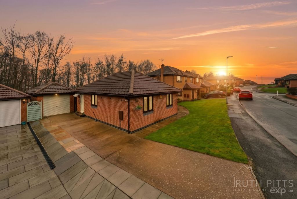 Property photo 3 of 28