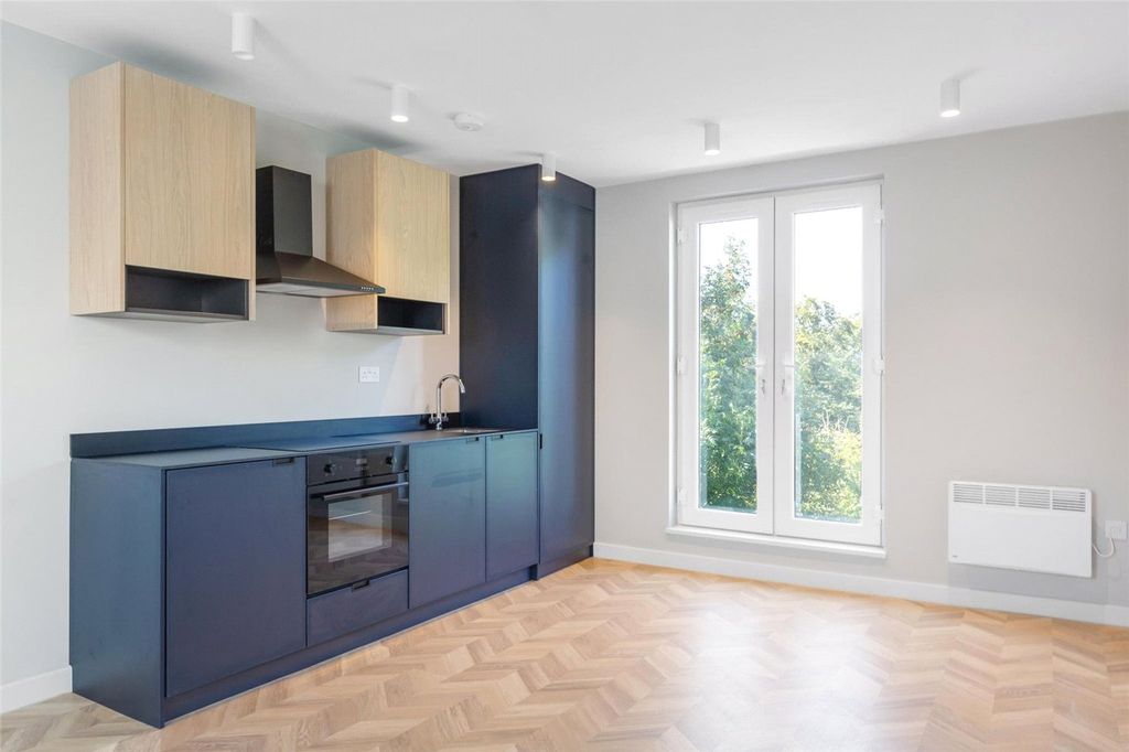Property photo 1 of 8 Picture No. 05