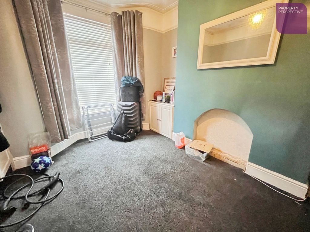 Property photo 3 of 10 Dining Area