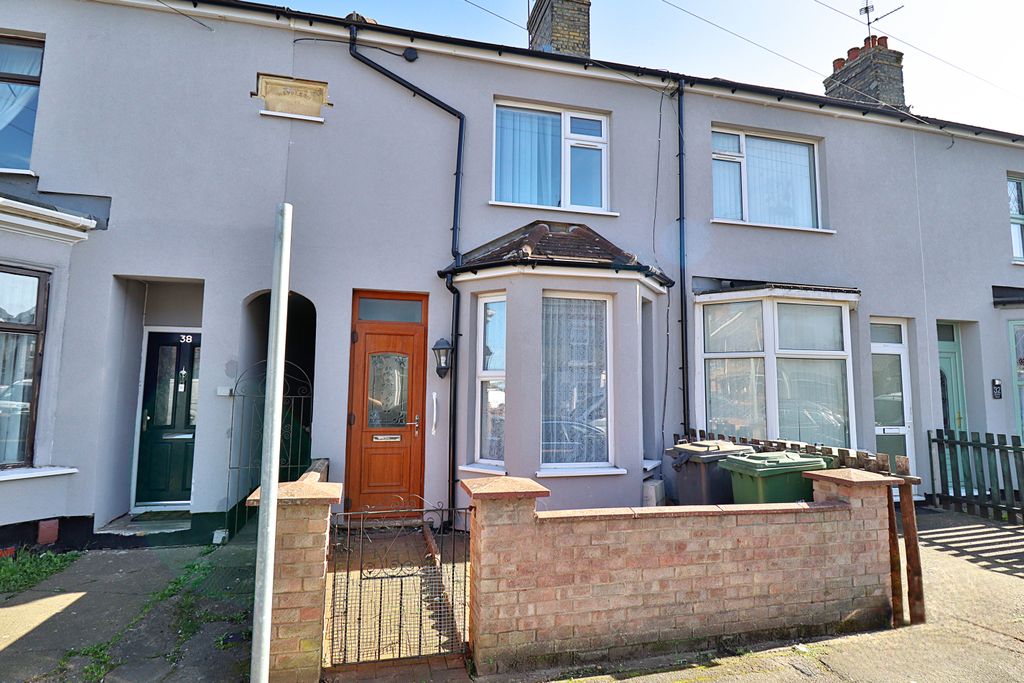 Property photo 1 of 8