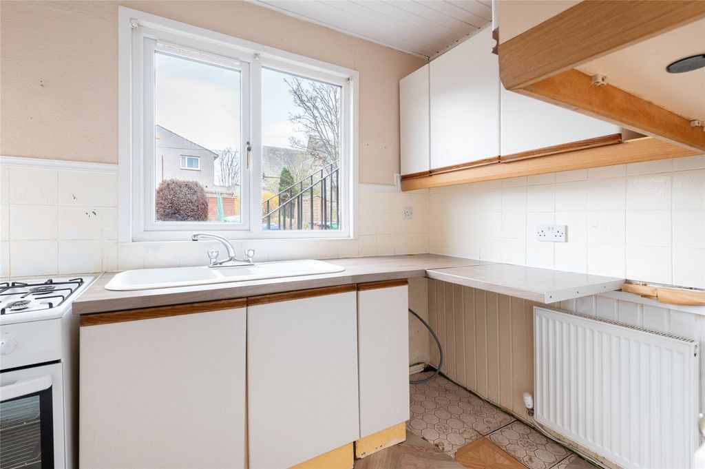 Property photo 3 of 18 Picture 3