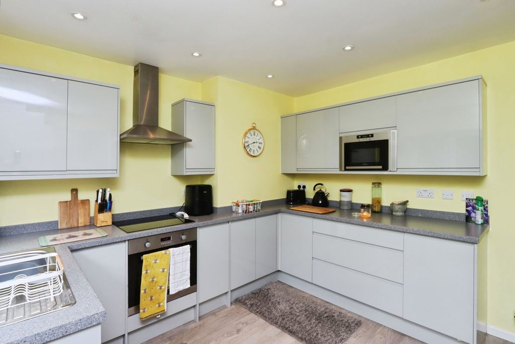 Property photo 2 of 15 Pbox-Img.Jpg