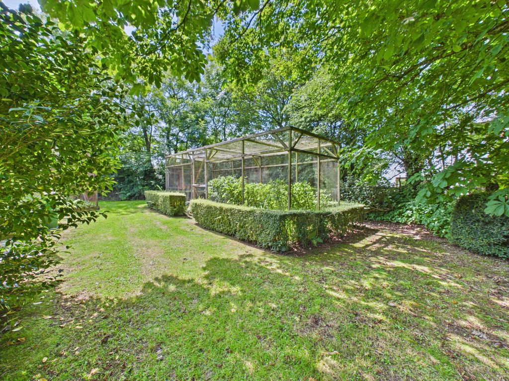 Property photo 3 of 27