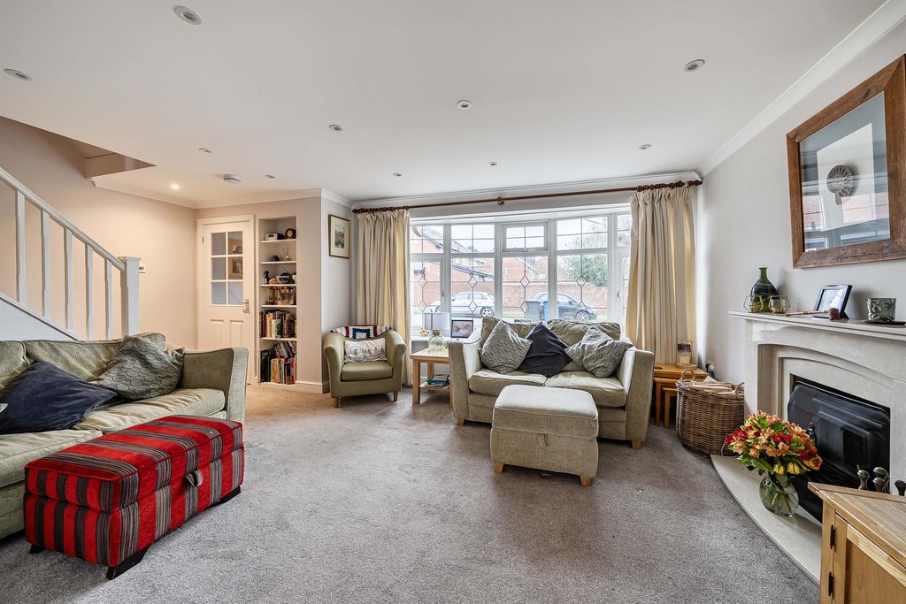 Property photo 2 of 16