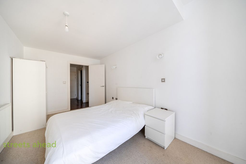 Property photo 3 of 20 Df41B484-Bfd1-42d...