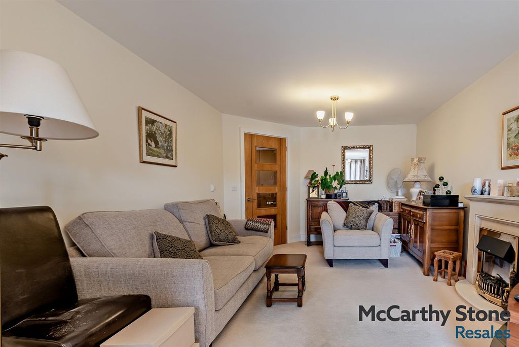 Additional image 6 of 1 bed property for saleMorgan Court, Station Road, Petworth GU28