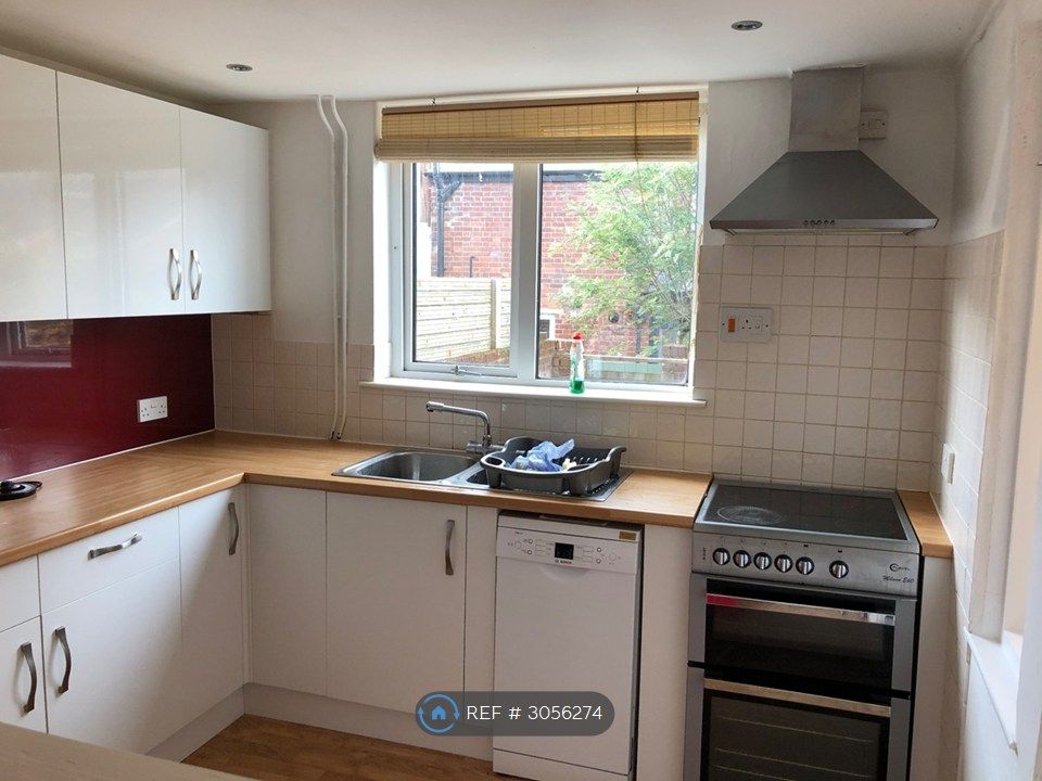 Property photo 1 of 14 Kitchen
