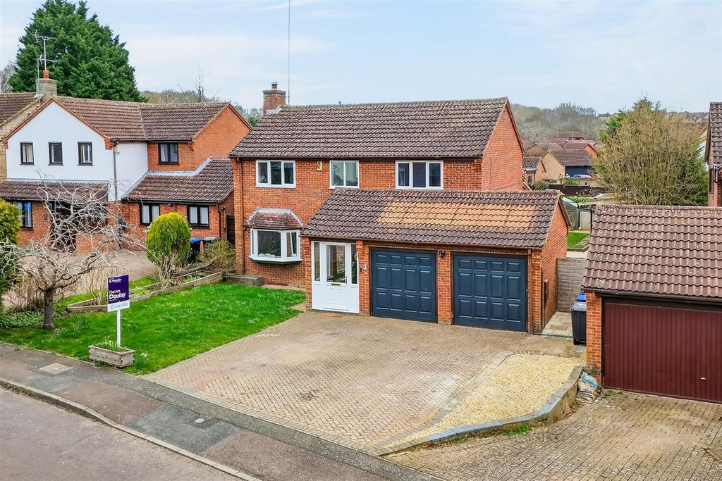 Property photo 1 of 29 3Swallowclweb15.Jpg