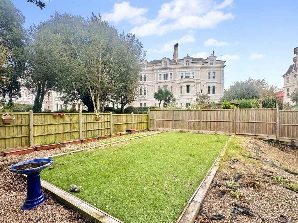 Property photo 2 of 13 Private Garden