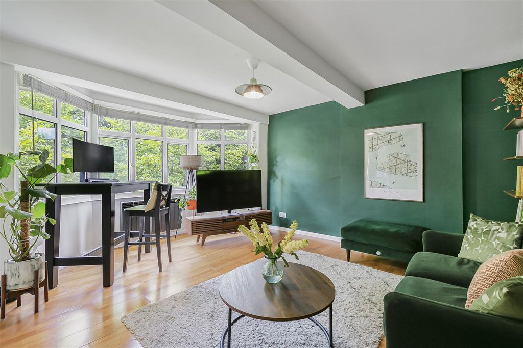Property photo 1 of 10 12_56799.Jpg