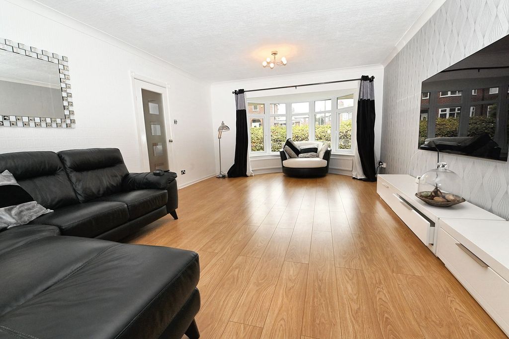 Property photo 2 of 23