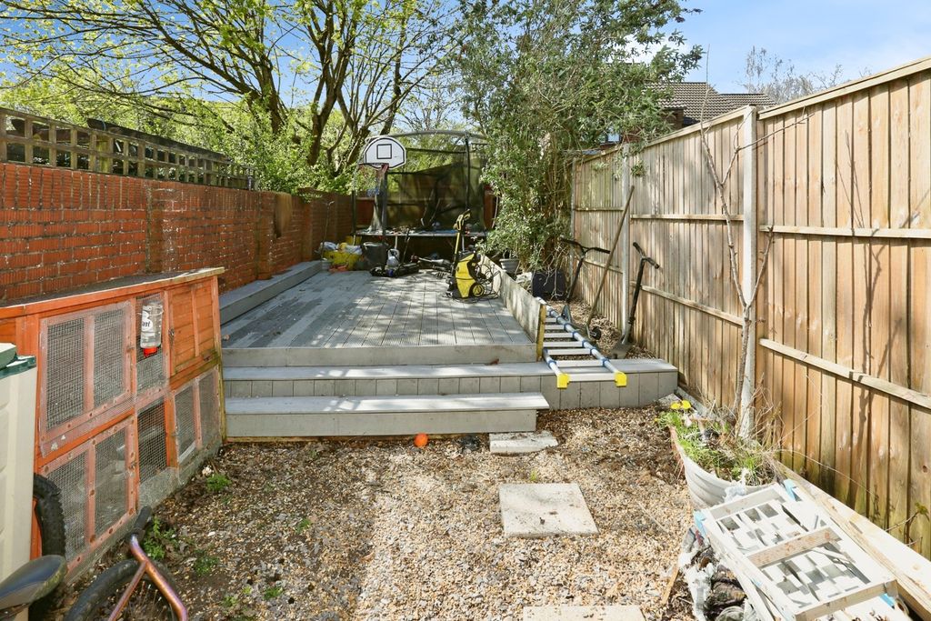 Property photo 3 of 17 Photo