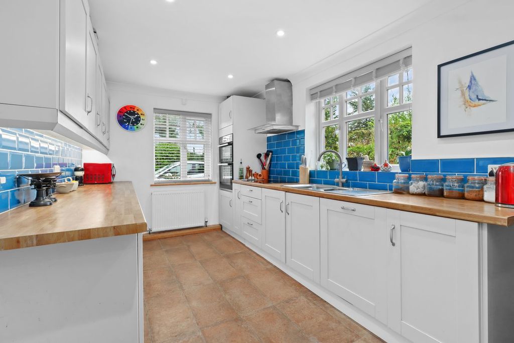 Property photo 3 of 30