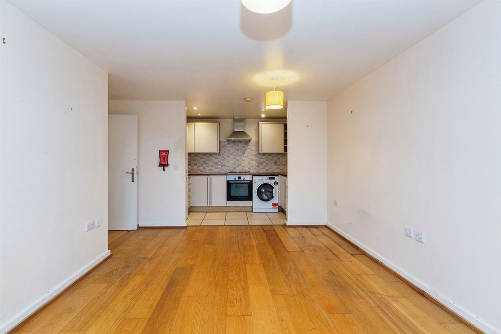 Property photo 3 of 15