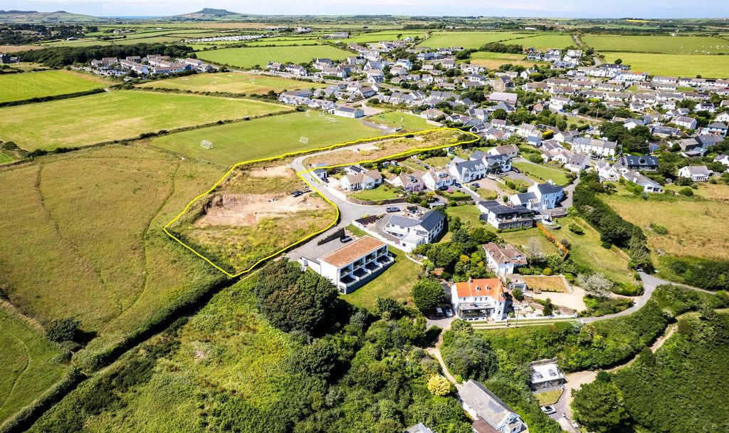 Property photo 3 of 21