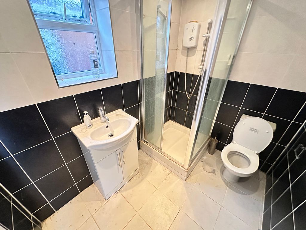 Property photo 2 of 3