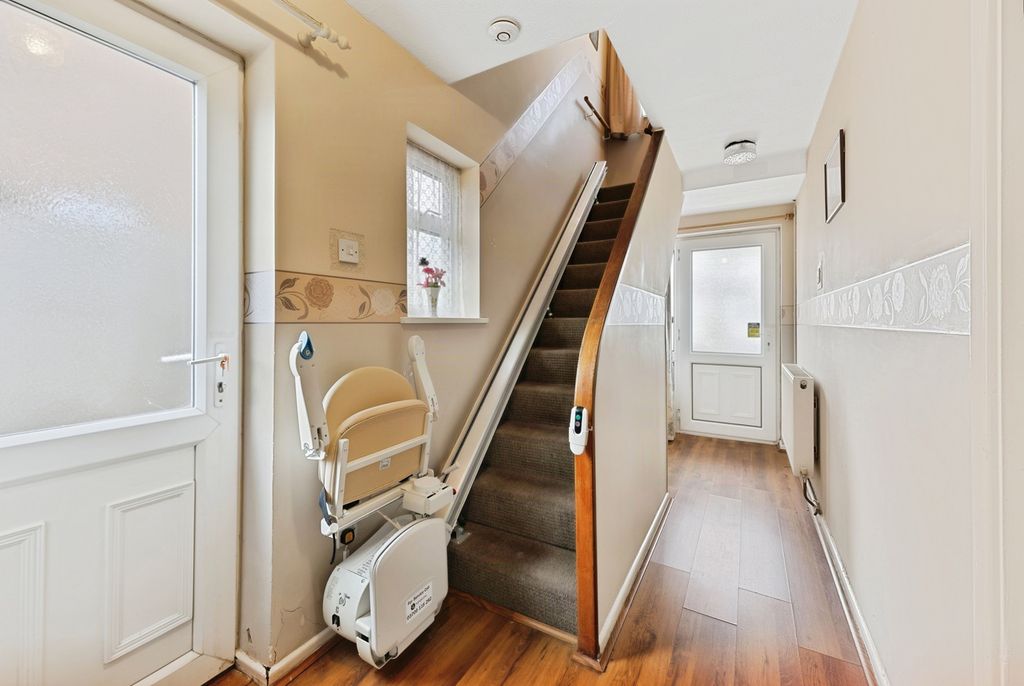 Property photo 2 of 15 Hallway