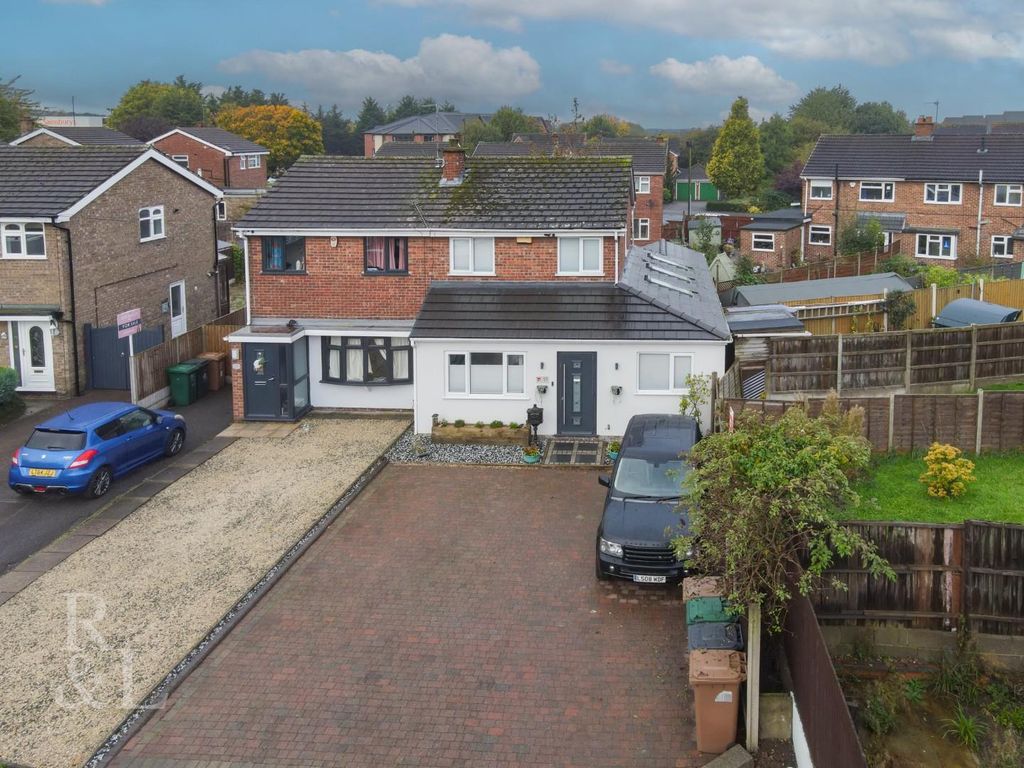 Property photo 1 of 20 Ruston Close (2).Jpg