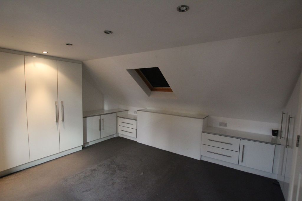 Property photo 3 of 26