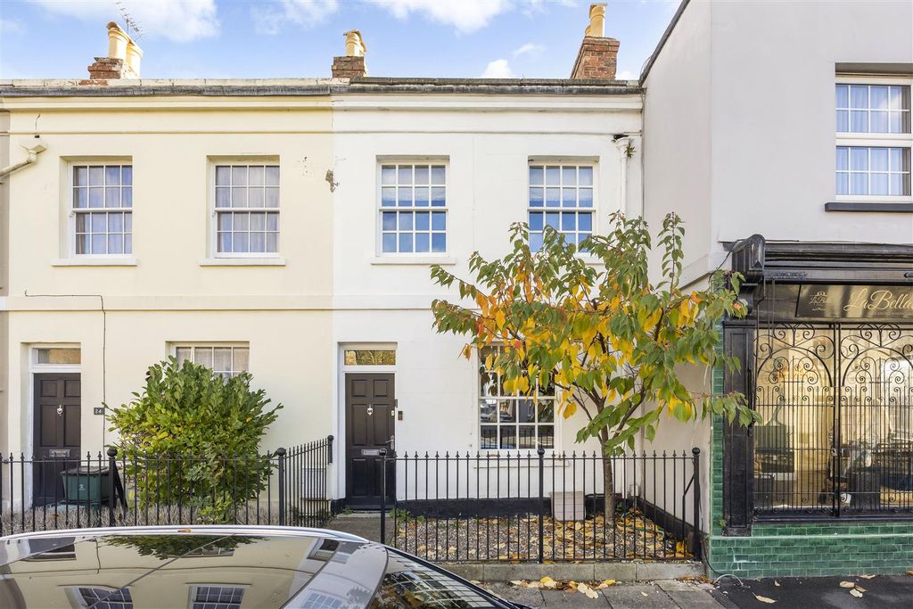 Property photo 1 of 9 External