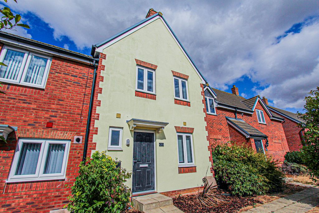 Property photo 1 of 11 Front