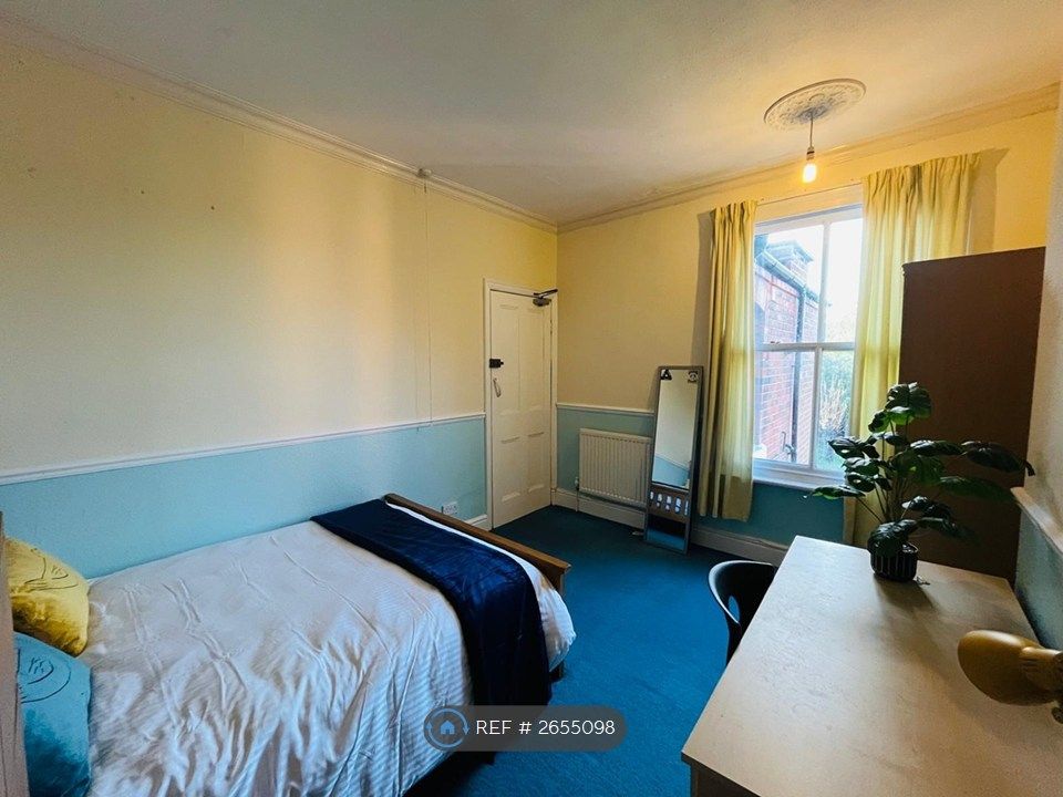 Property photo 2 of 8