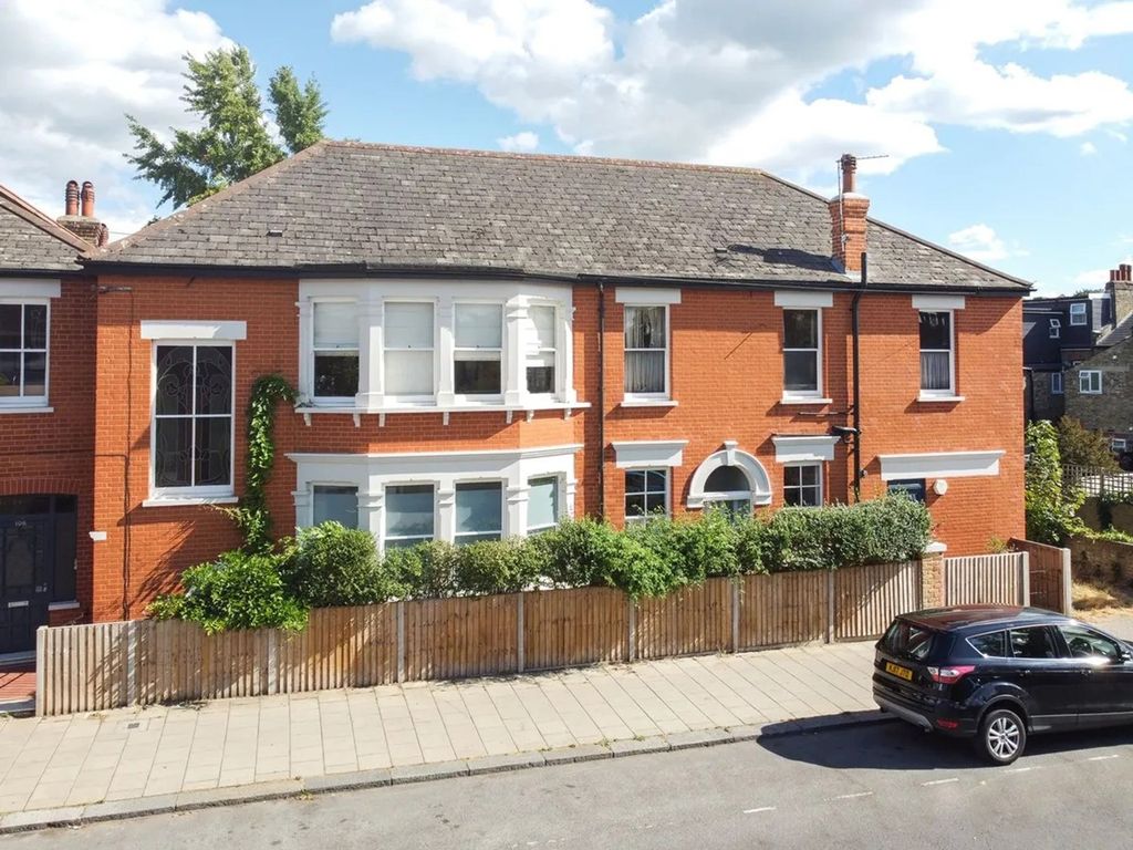 Property photo 1 of 8