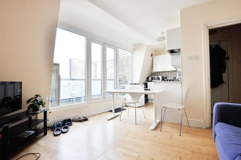 Property photo 1 of 6