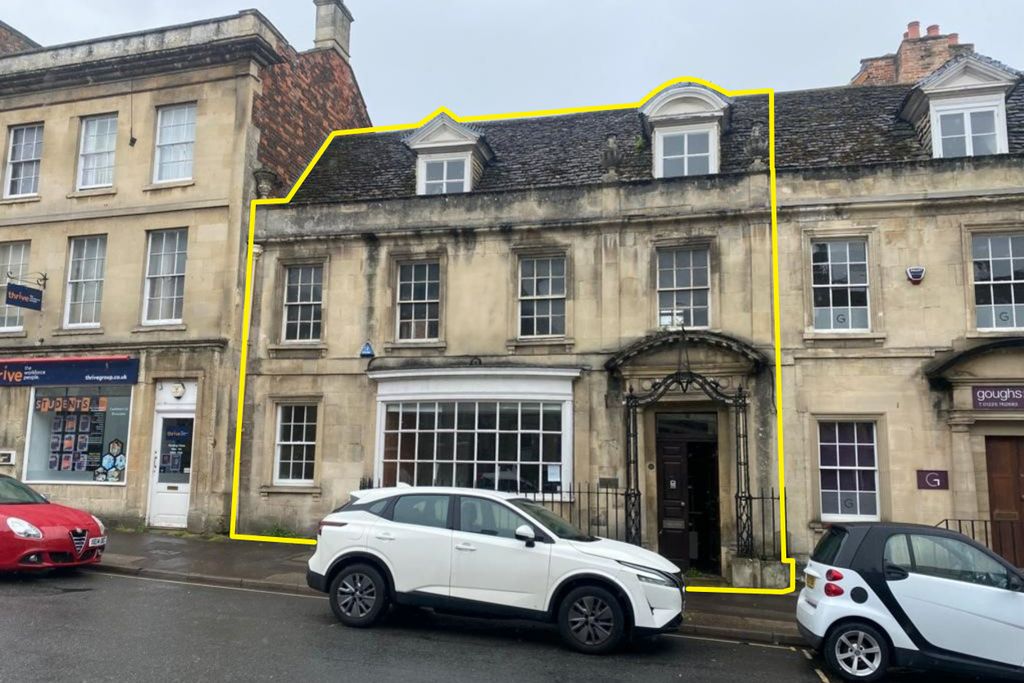 Property photo 1 of 12 3 Fore Street, Trowbridge, Wiltshire, Ba14 8Hy