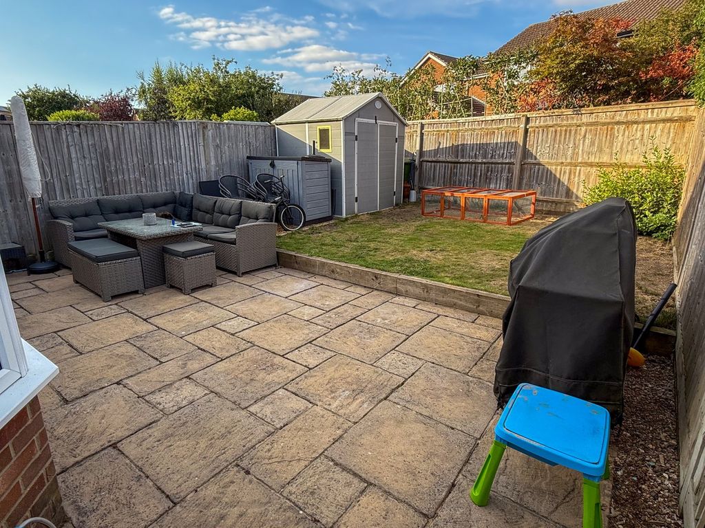 Property photo 2 of 17