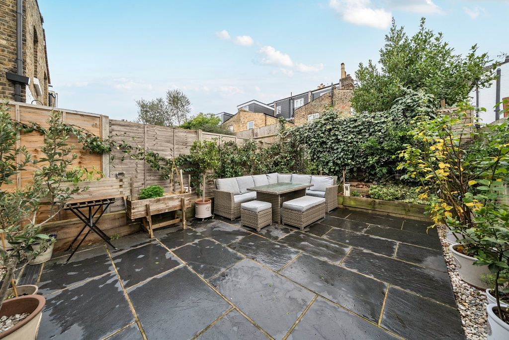 Property photo 3 of 13 Picture No. 18