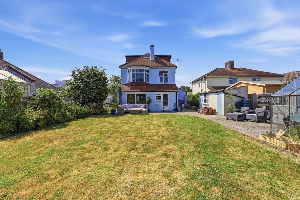Property photo 2 of 50