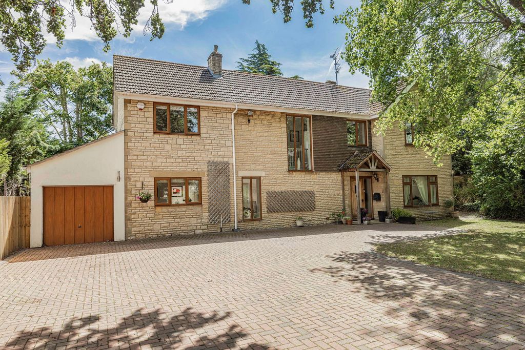 Property photo 1 of 22