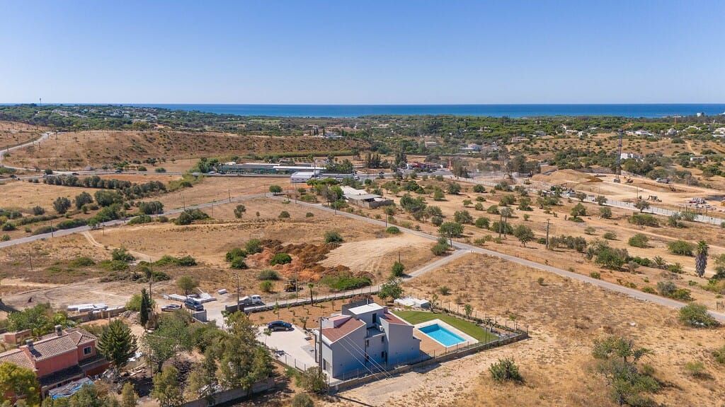Property photo 2 of 23 Algarve Villa Ptqua372 2