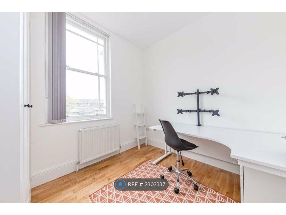 Property photo 3 of 8