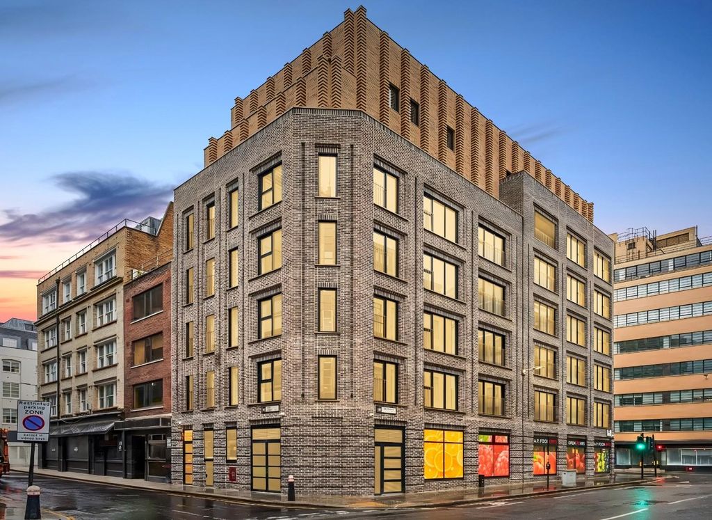 Property photo 1 of 14 Frontage Dusk Shot.Jpg