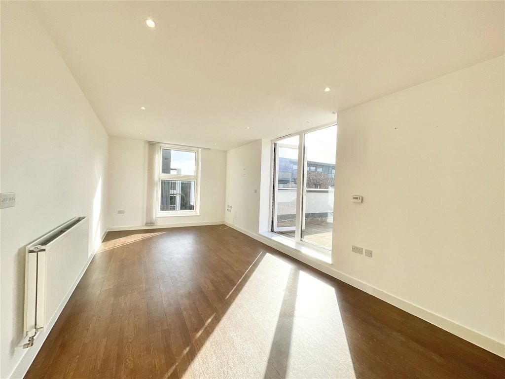Property photo 1 of 12 Picture No. 02