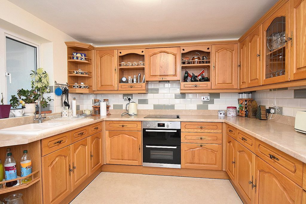 Property photo 2 of 11 Picture No. 04