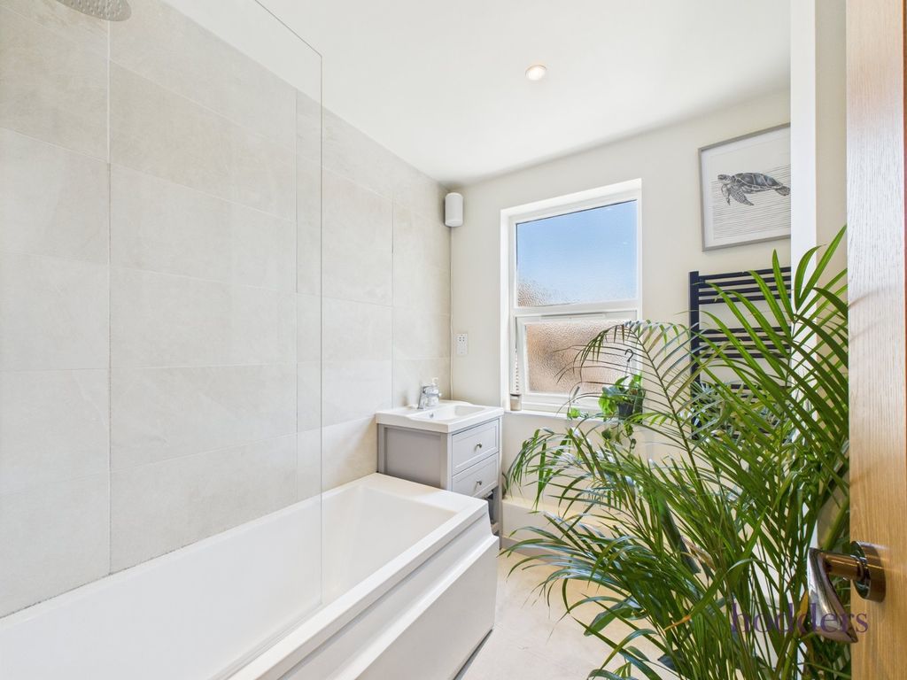 Property photo 3 of 22 Picture No. 29