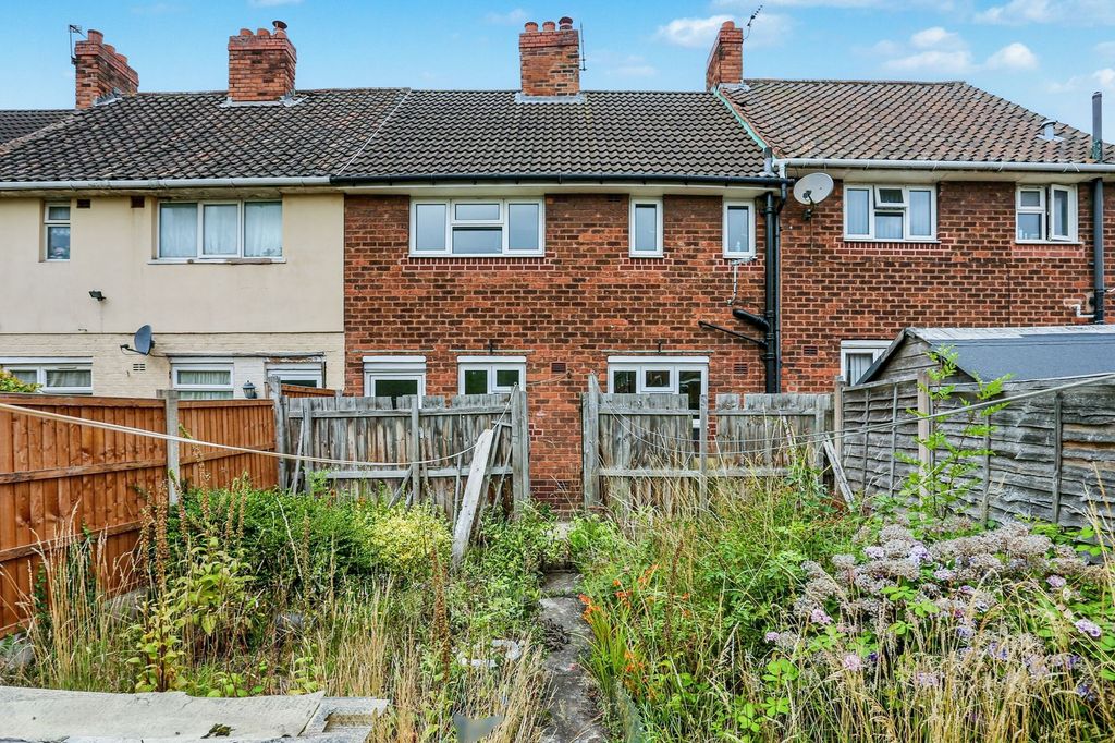 Property photo 3 of 19 79 Darwin Road, Walsall Ws2 7Ep