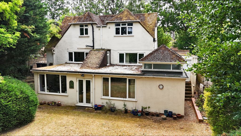 Property photo 2 of 16